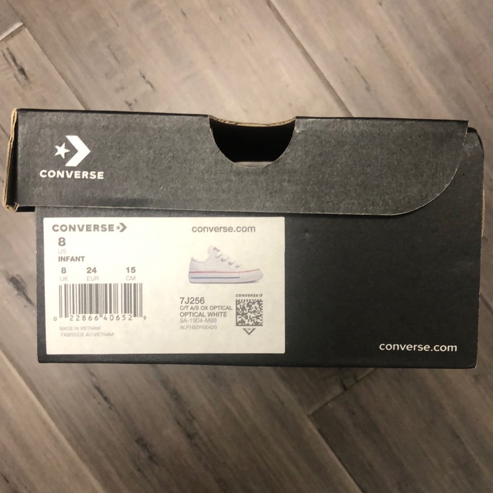 White Toddler Converse size 8